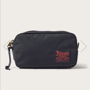 Filson travel pack in dark navy